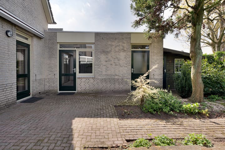 Photo 26 of Schubertstraat 8