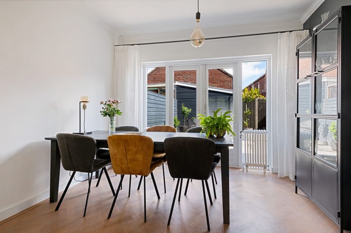 Photo 9 of Albert Verweystraat 11