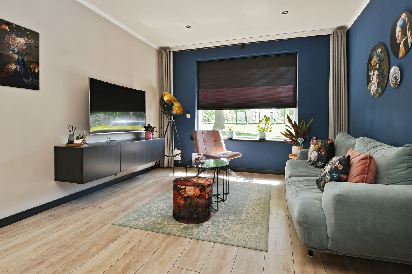 Photo 5 of Overmazestraat 19