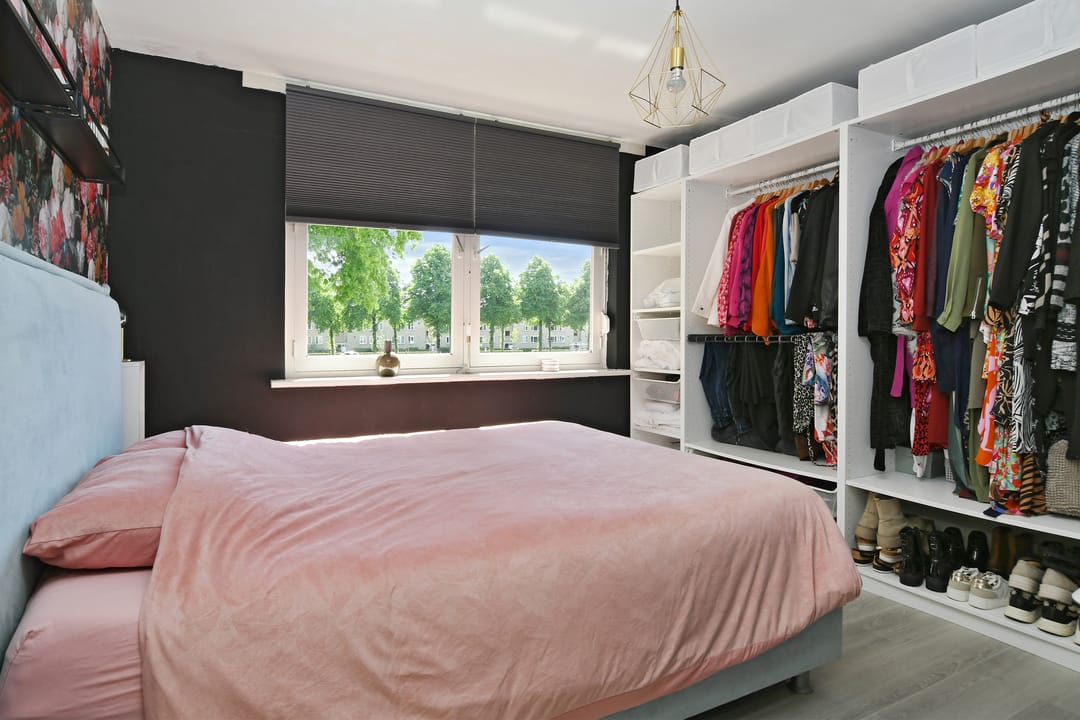 Photo 13 of Overmazestraat 19