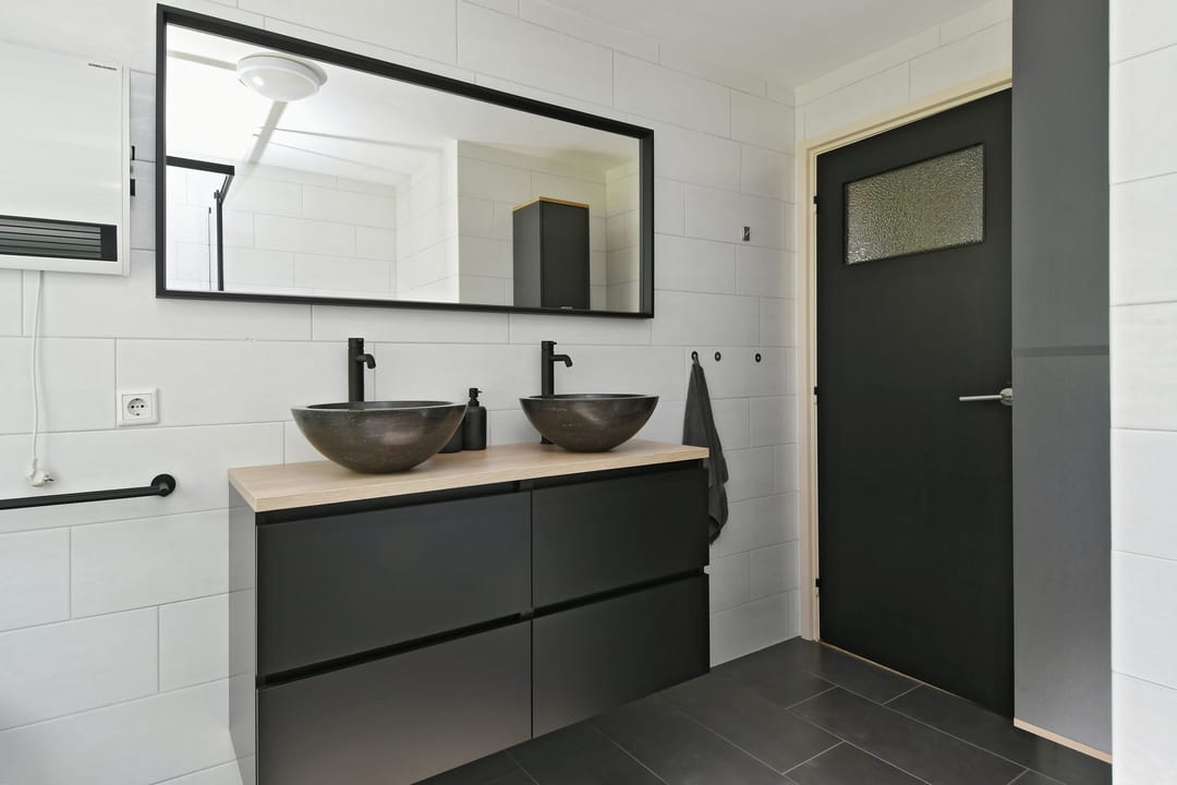 Photo 16 of Overmazestraat 19