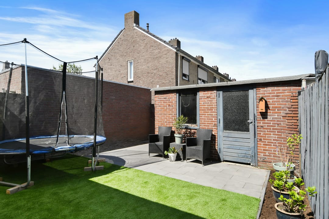 Photo 22 of Overmazestraat 19