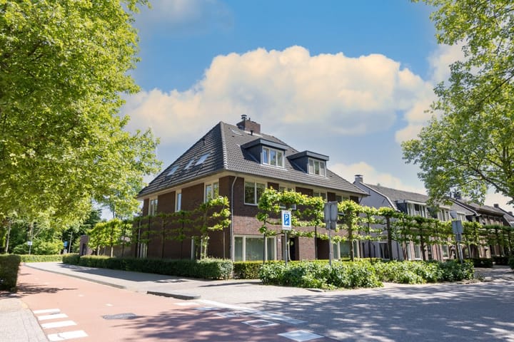 Burg. Verwielstraat 25