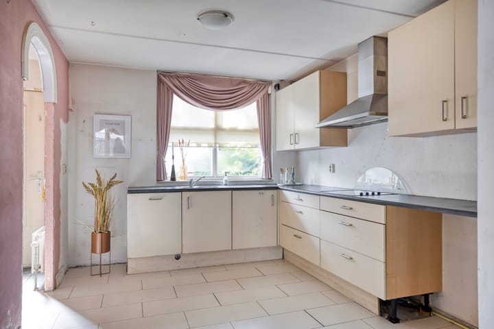 Photo 12 of Paulus Potterstraat 109