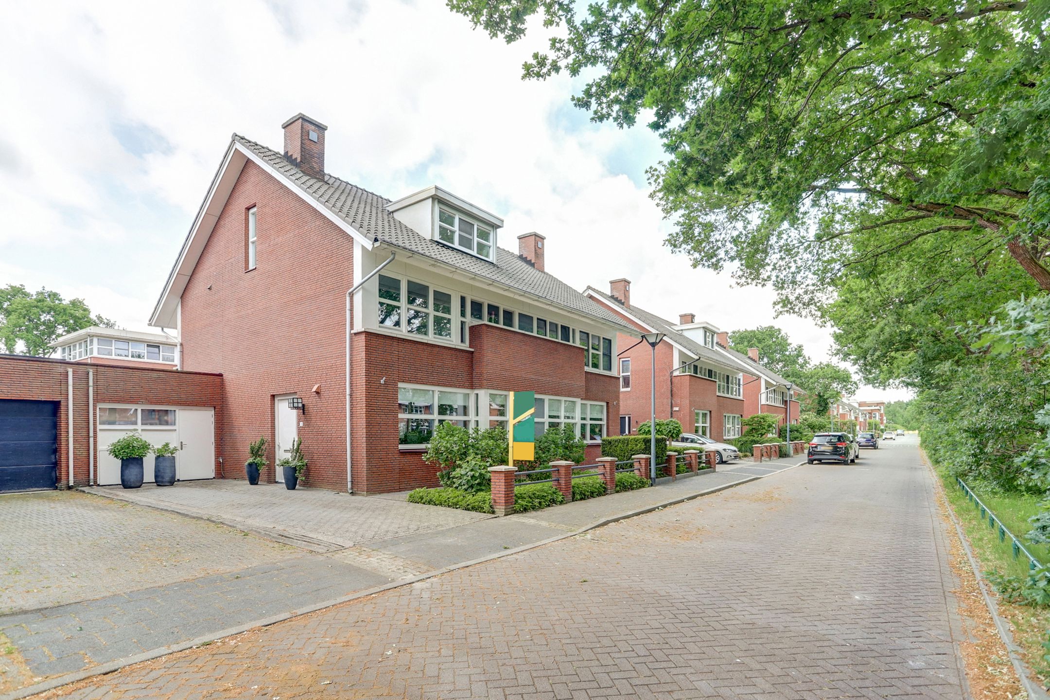 Photo 6 of Hermelijnvlinder 31