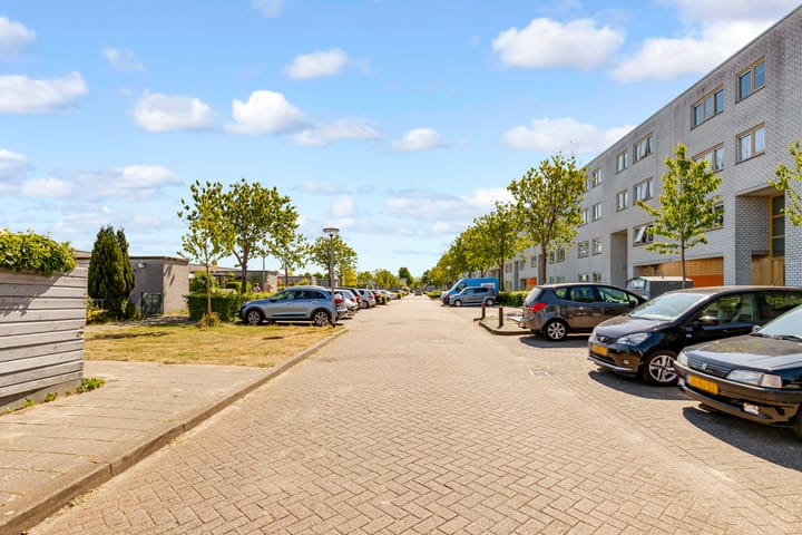 Foto 38 van Mandolinestraat 147