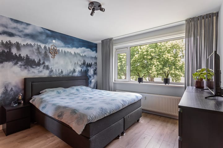 Photo 15 of J.J. van Deinselaan 436