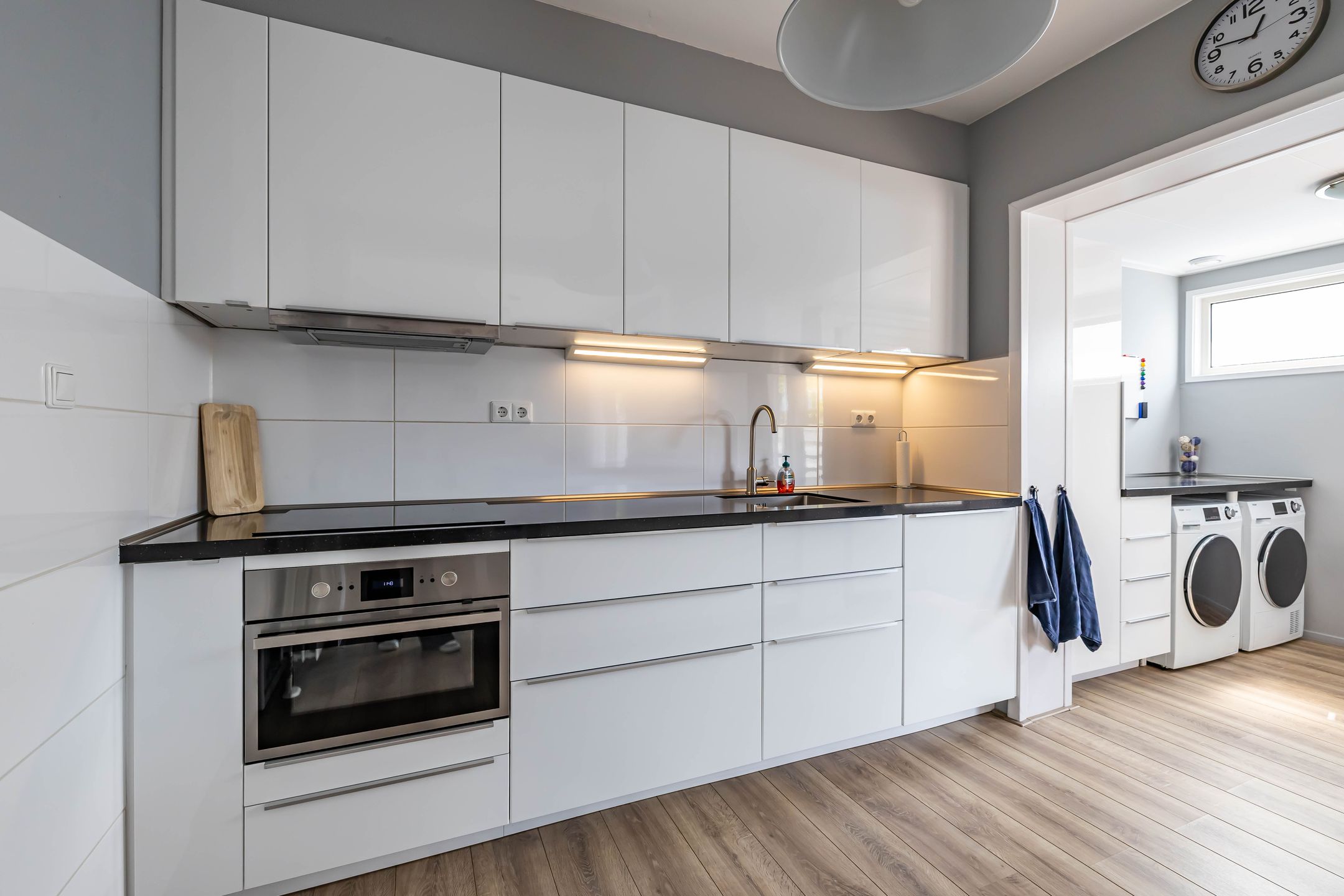 Photo 12 of Keucheniusstraat 28