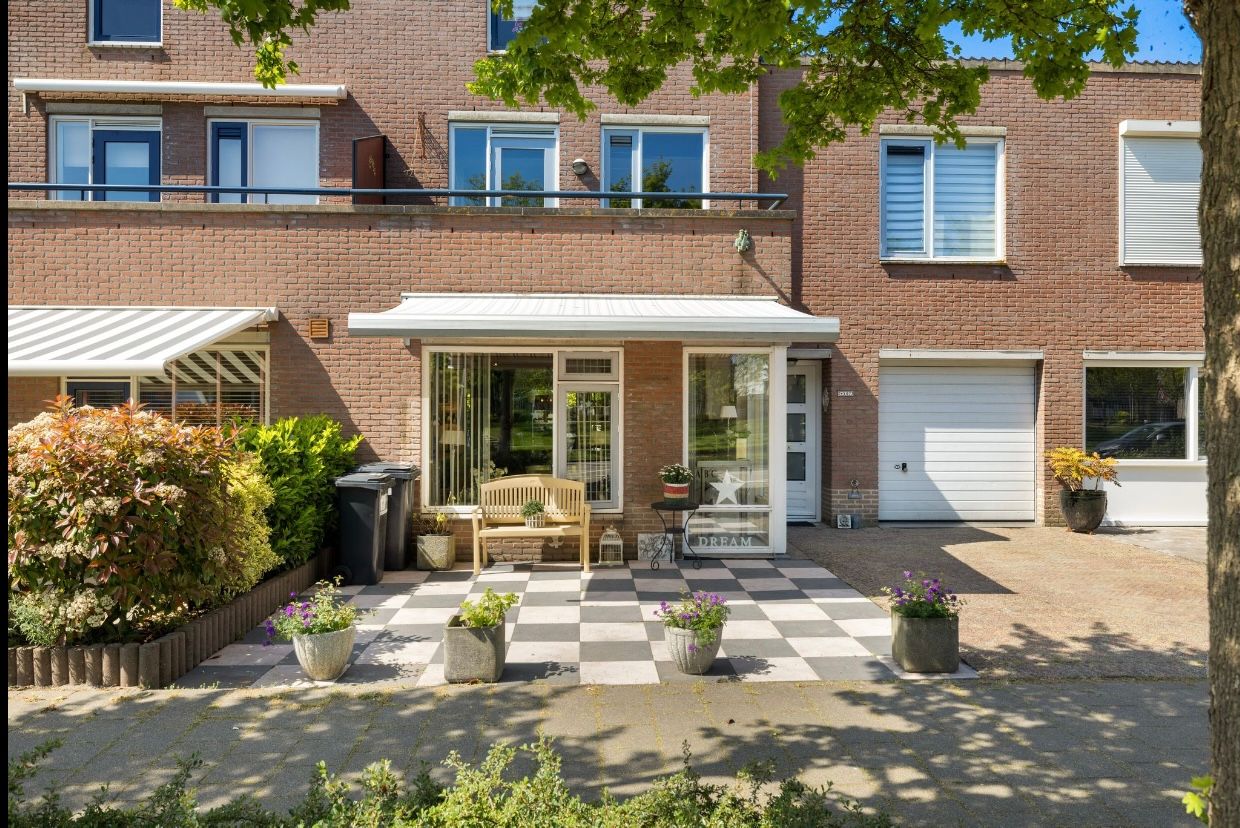 Photo 3 of Haya van Somerensingel 107