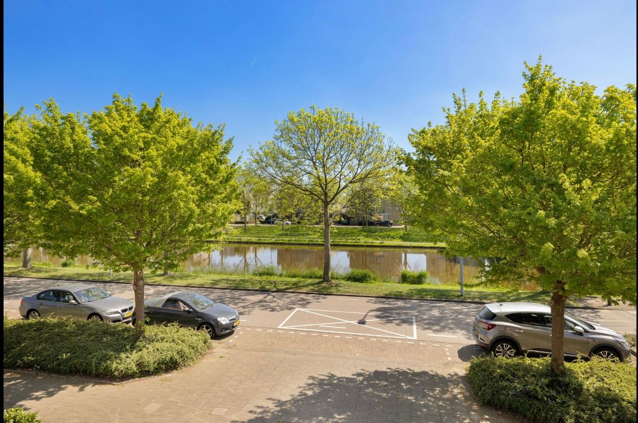 Photo 49 of Haya van Somerensingel 107