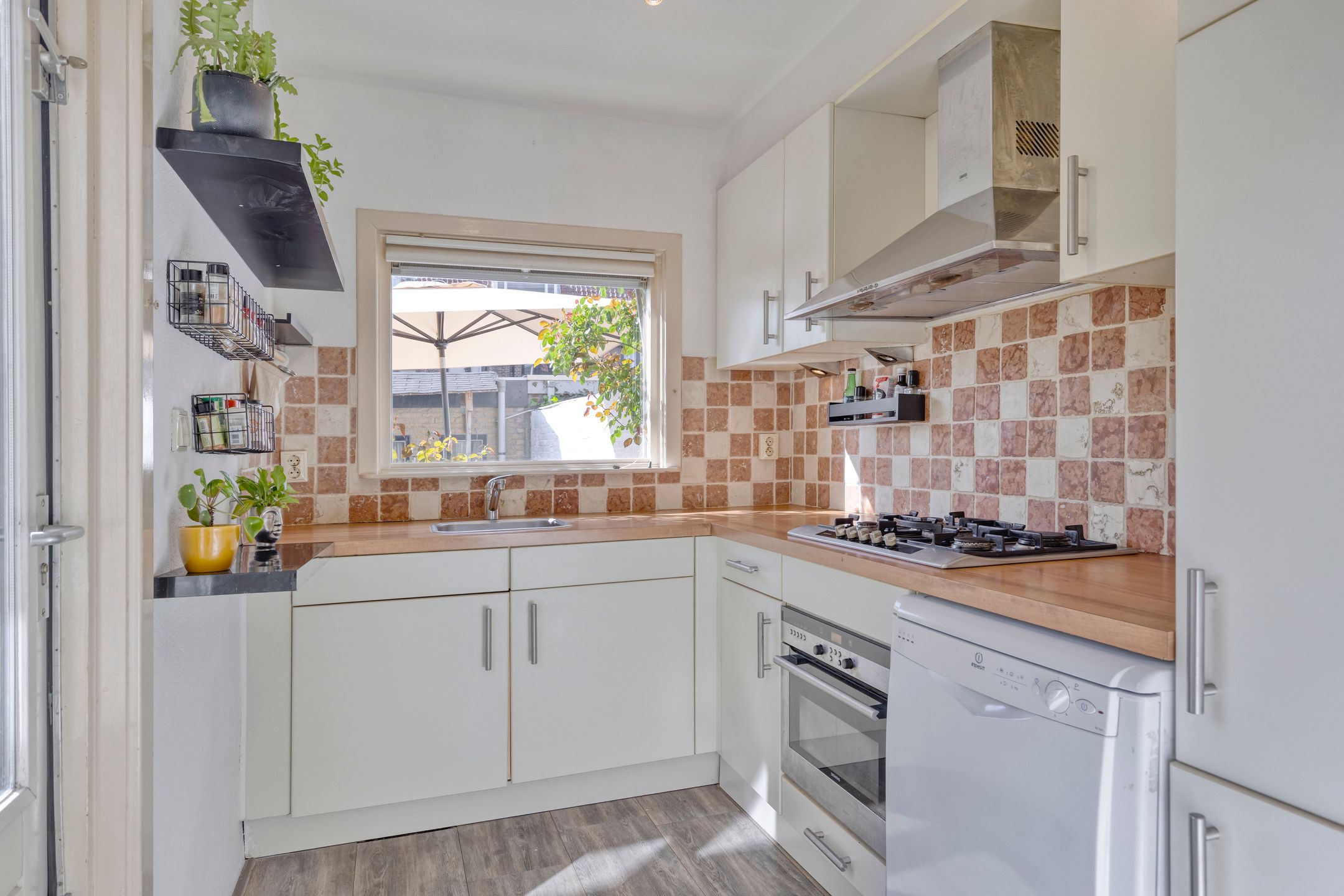 Foto 15 van Nuijtsstraat 35