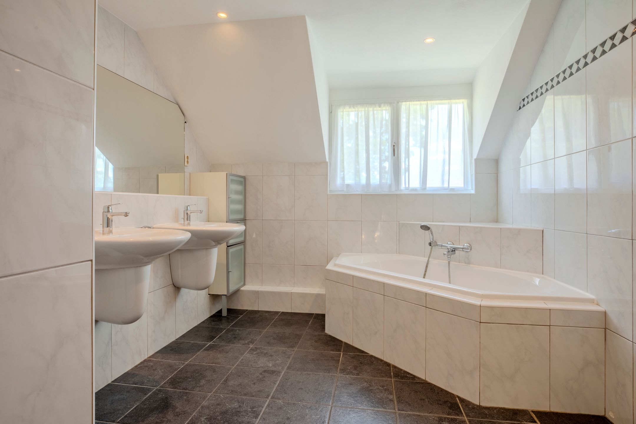 Foto 36 van Laag Spul 9