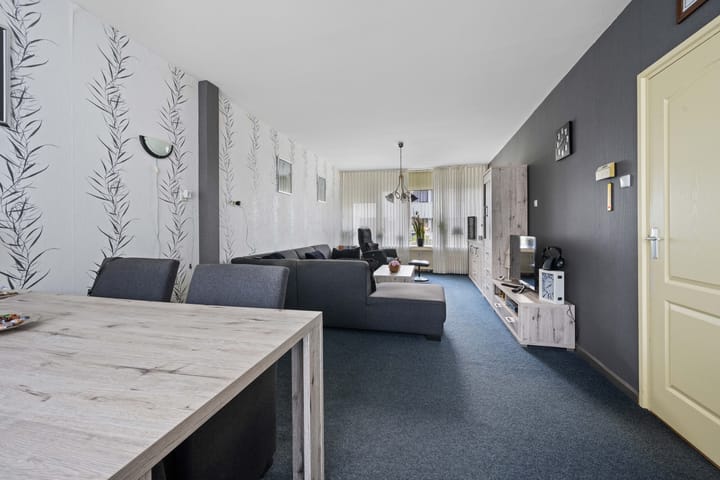 Foto 15 van Voeghoutenstraat 230