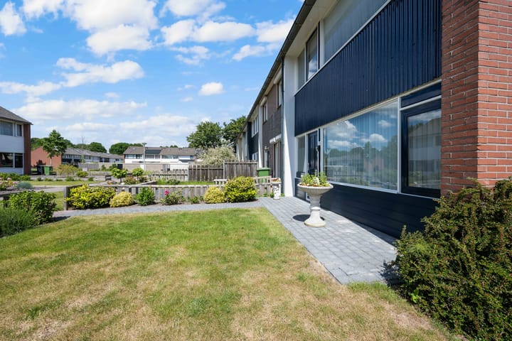 Foto 31 van Voeghoutenstraat 230