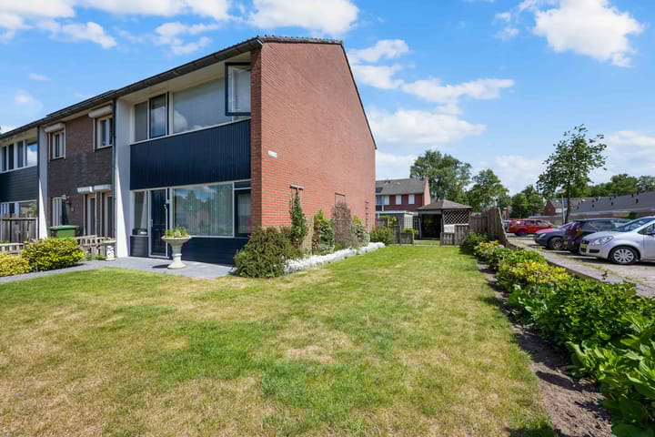 Foto 32 van Voeghoutenstraat 230