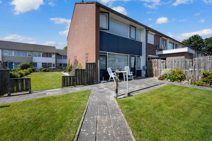 Foto 39 van Voeghoutenstraat 230