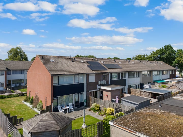 Foto 40 van Voeghoutenstraat 230