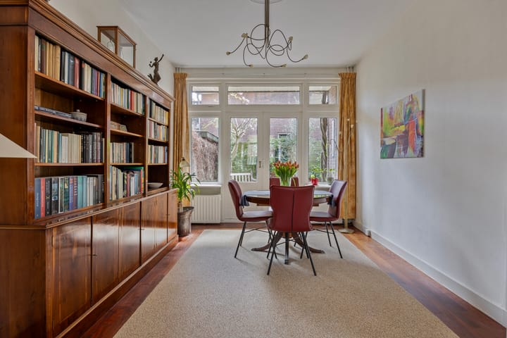 Foto 9 van Van der Waalsstraat 2