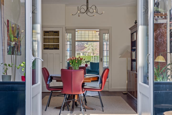 Foto 18 van Van der Waalsstraat 2