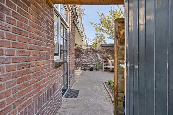 Foto 23 van Van der Waalsstraat 2