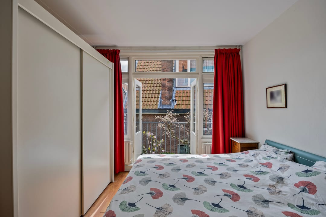 Photo 32 of Van der Waalsstraat 2