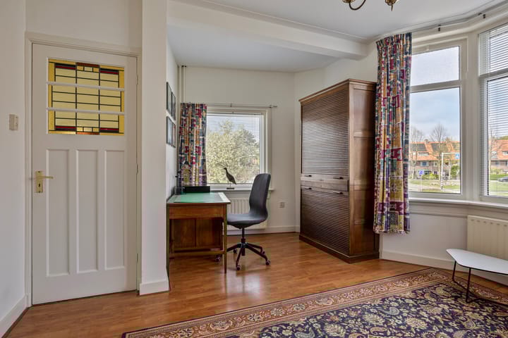 Foto 39 van Van der Waalsstraat 2