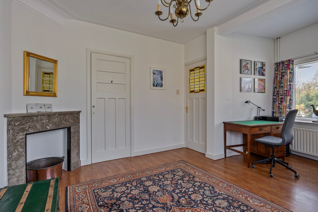 Photo 41 of Van der Waalsstraat 2