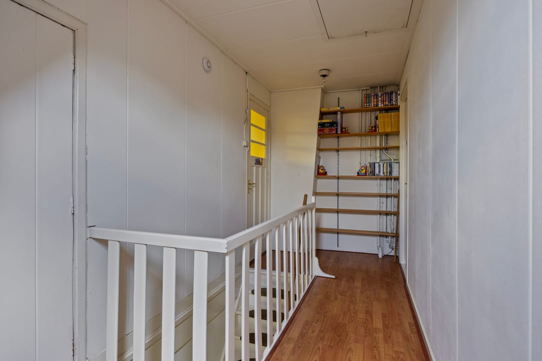 Photo 43 of Van der Waalsstraat 2