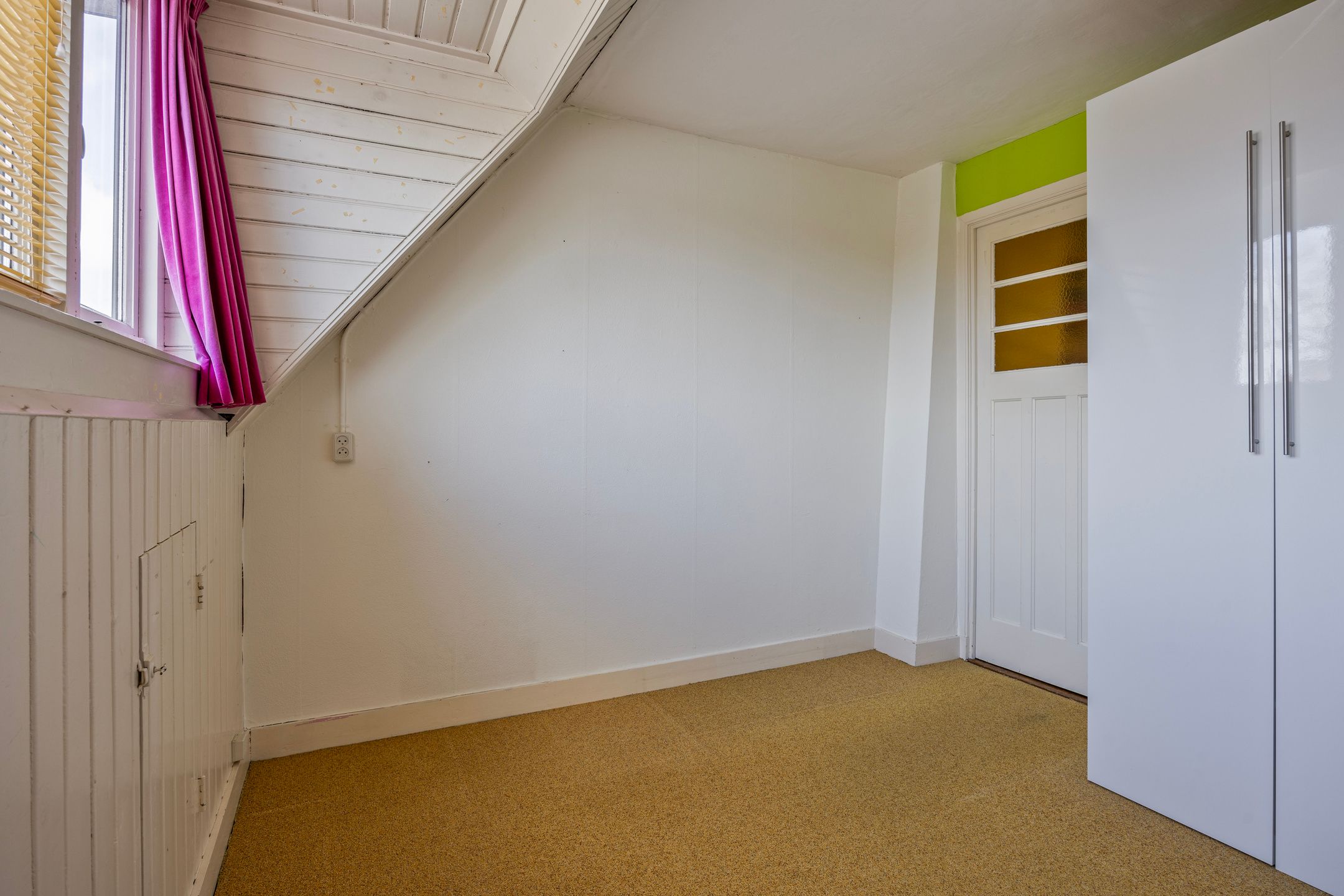 Photo 45 of Van der Waalsstraat 2