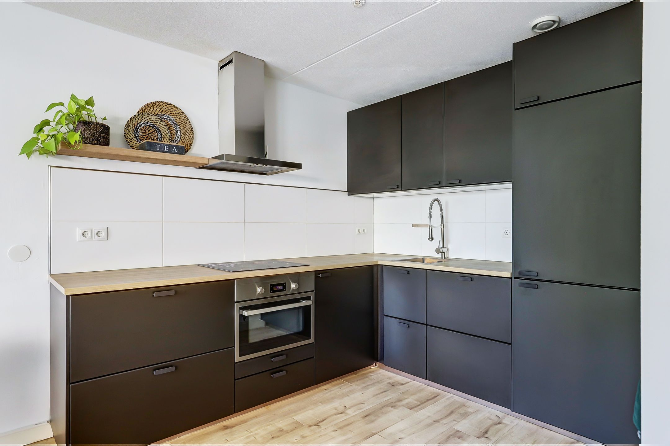 Photo 15 of Waterlelie 71