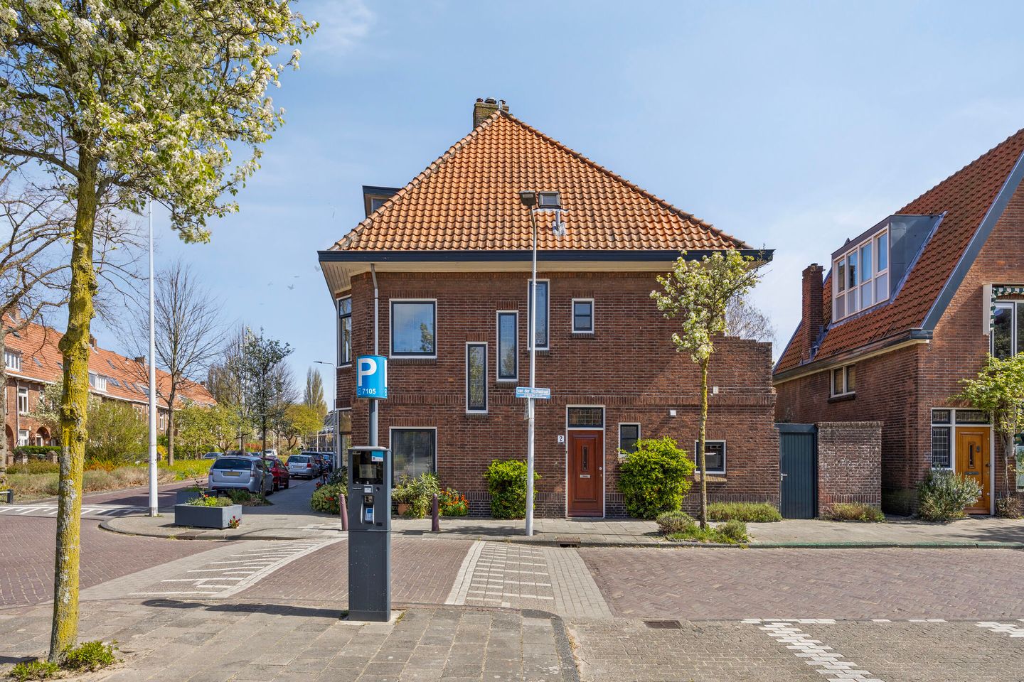 Photo 50 of Van der Waalsstraat 2