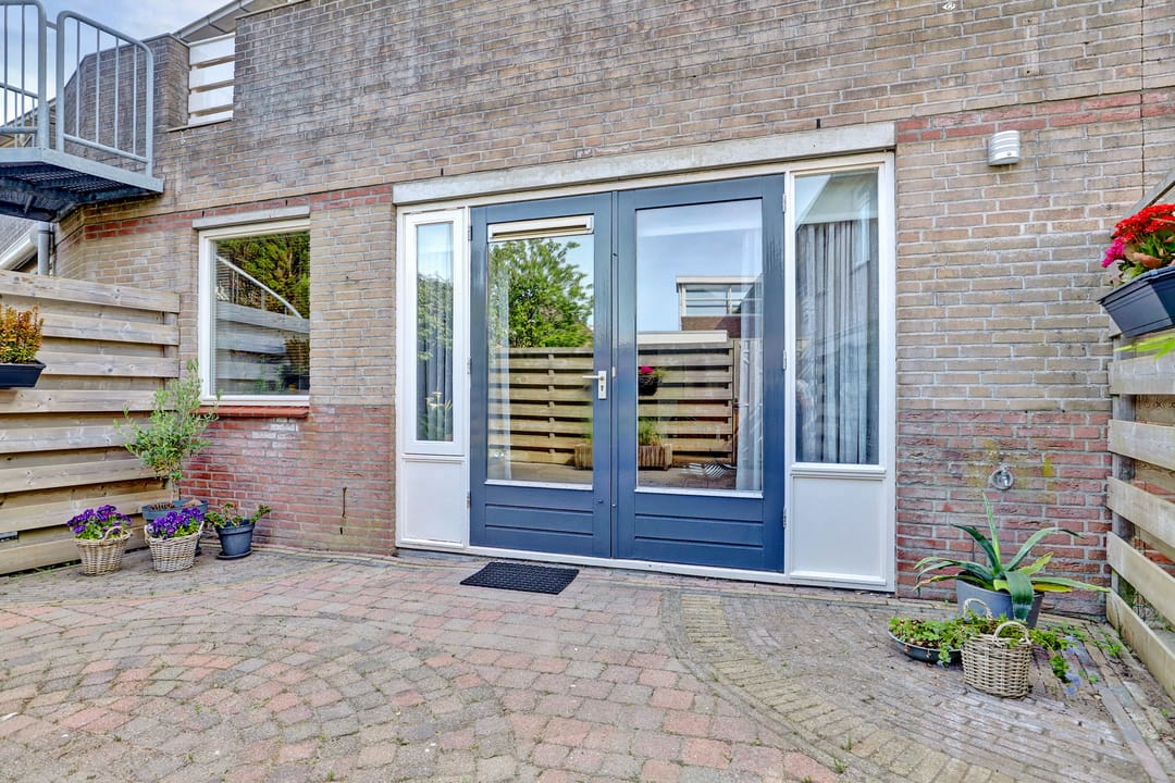 Photo 23 of Waterlelie 71