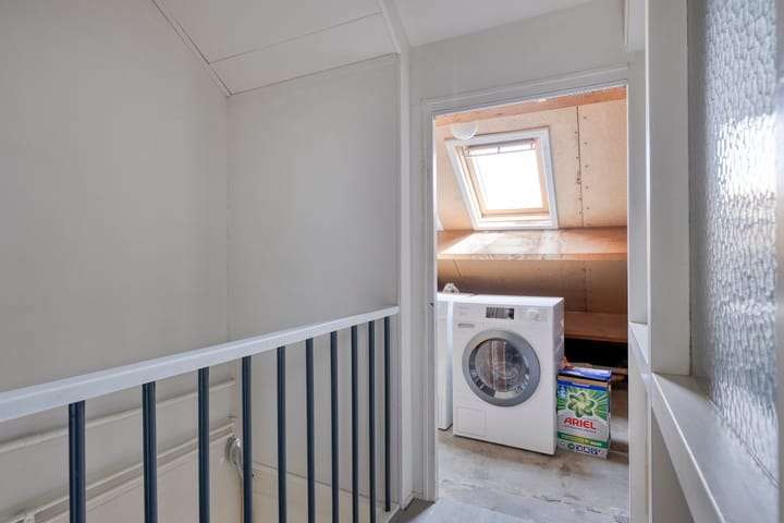 Photo 17 of de Roos 24