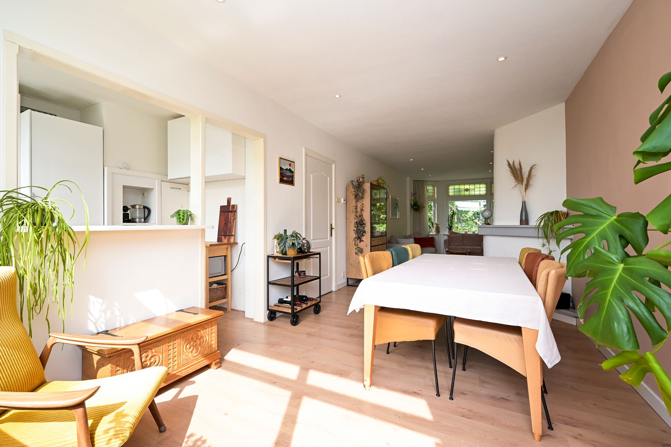 Foto 3 van Caan van Necklaan 288