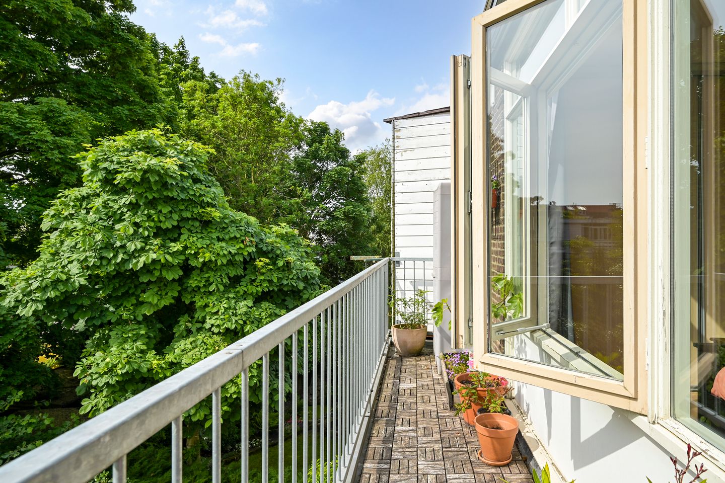 Foto 14 van Caan van Necklaan 288