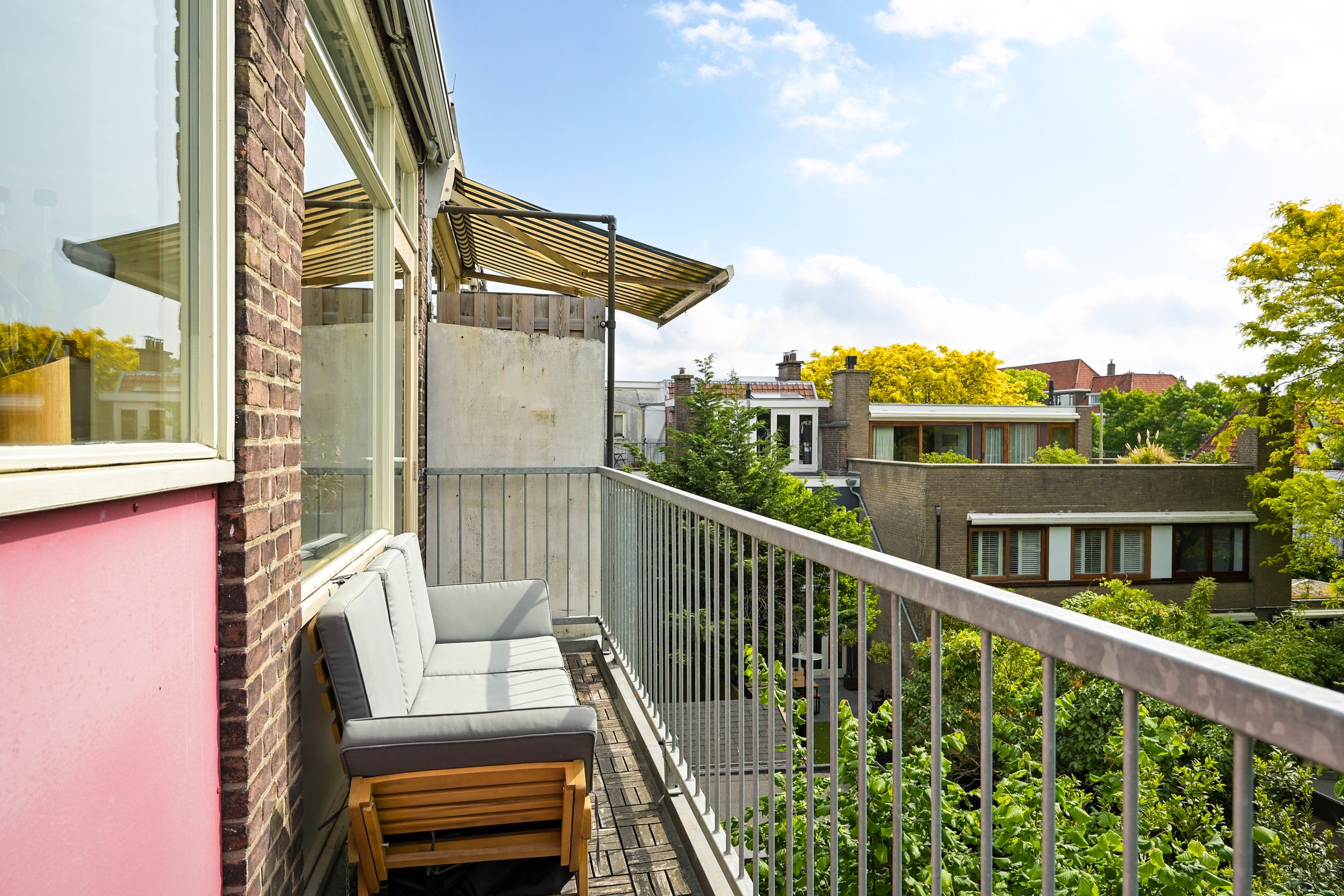 Foto 15 van Caan van Necklaan 288