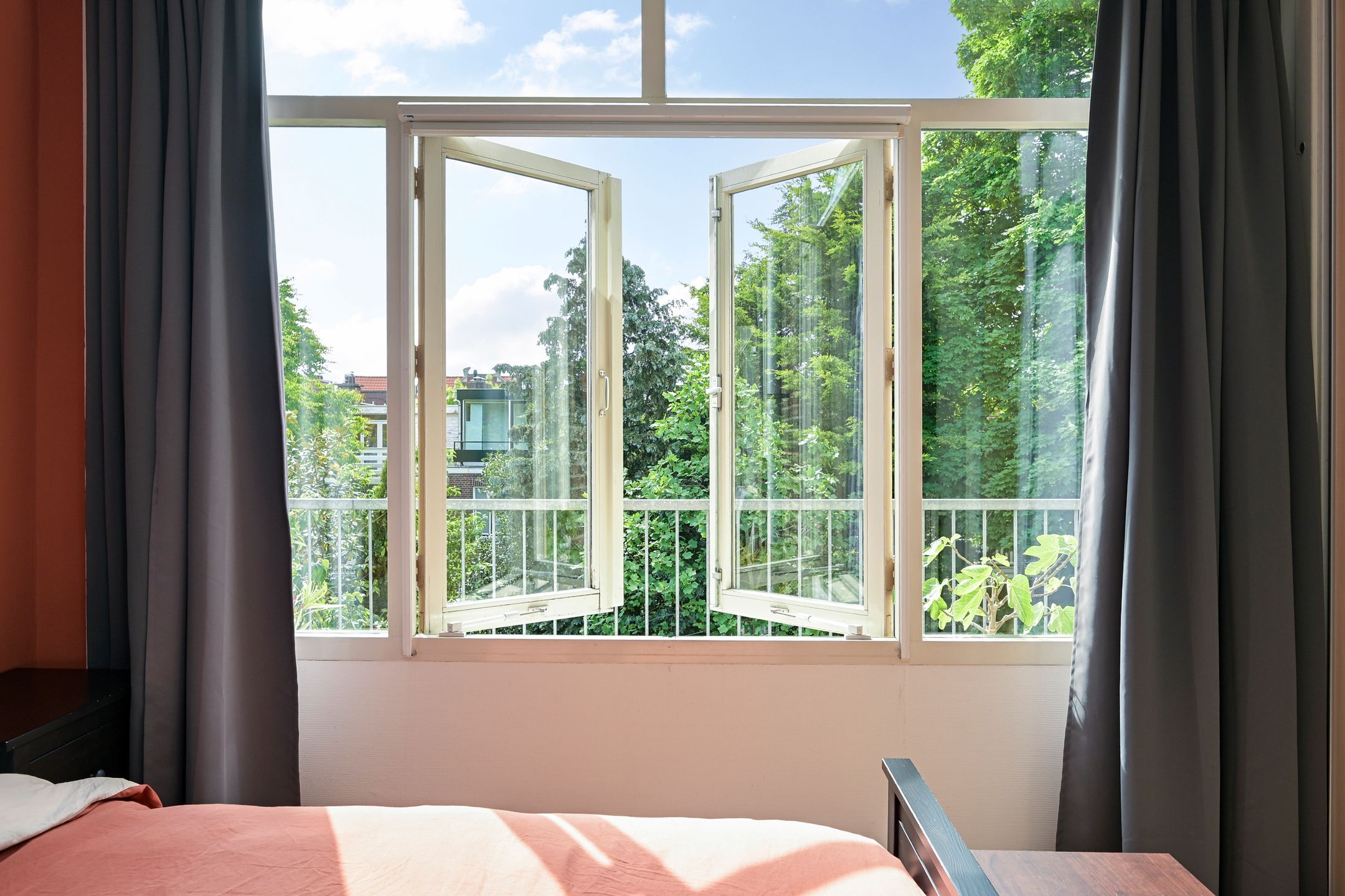 Foto 21 van Caan van Necklaan 288