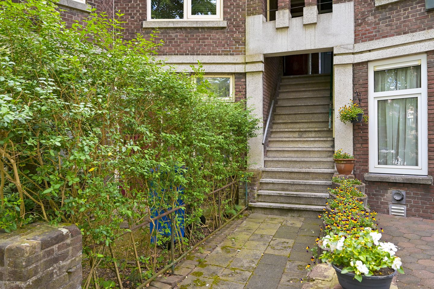 Foto 29 van Caan van Necklaan 288