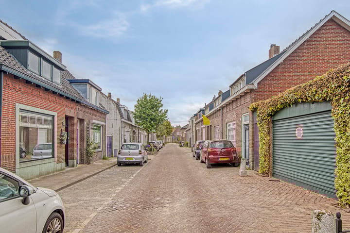 Photo 6 of Hoogstraat 37