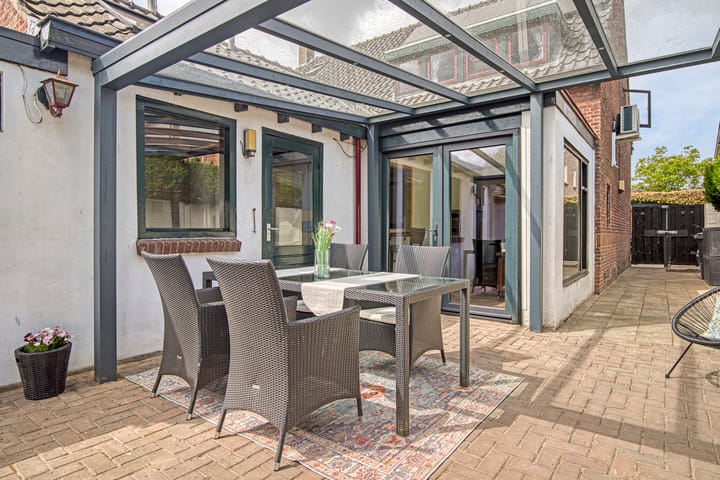 Photo 25 of Hoogstraat 37