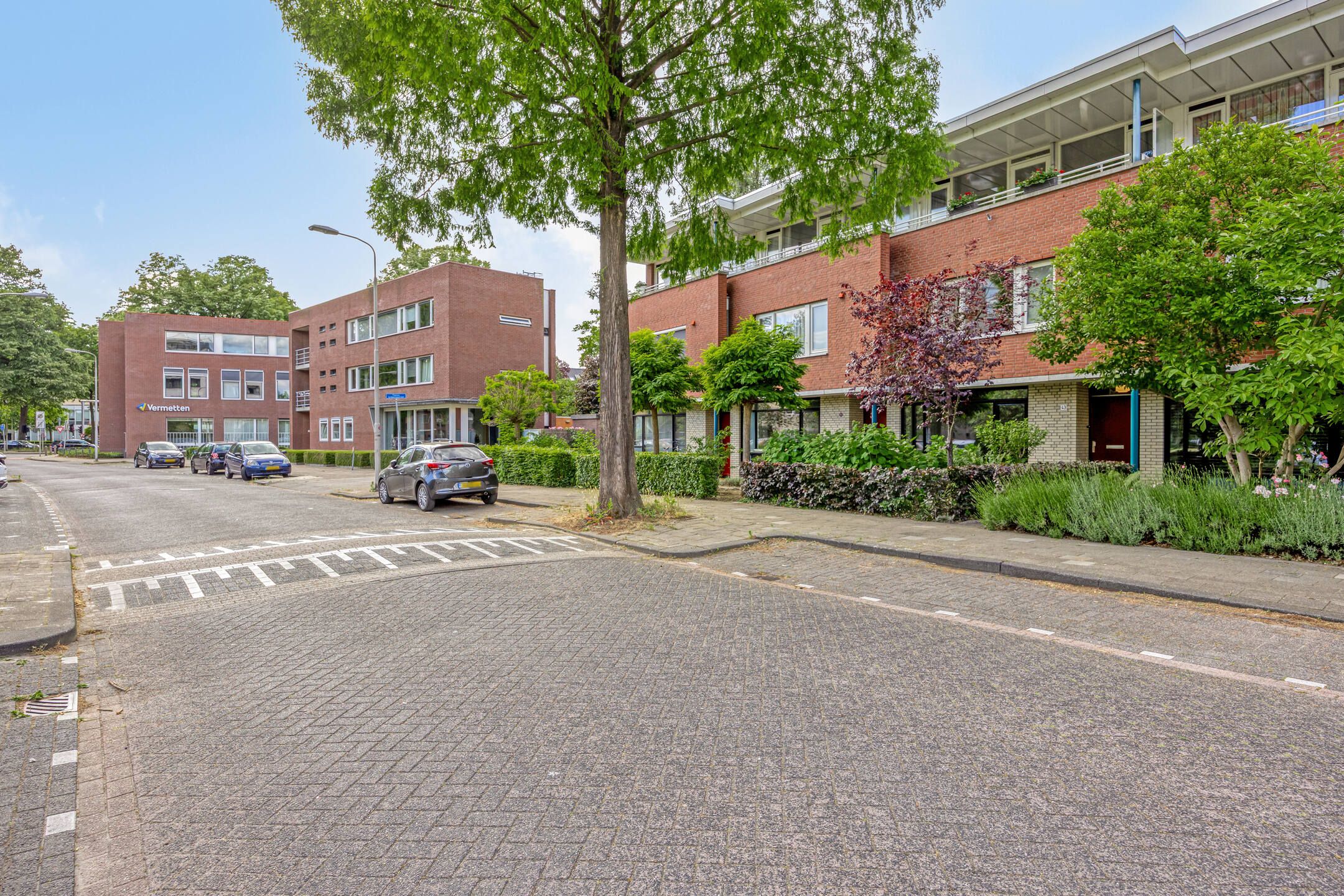 Photo 6 of Henriette Ronnerstraat 43