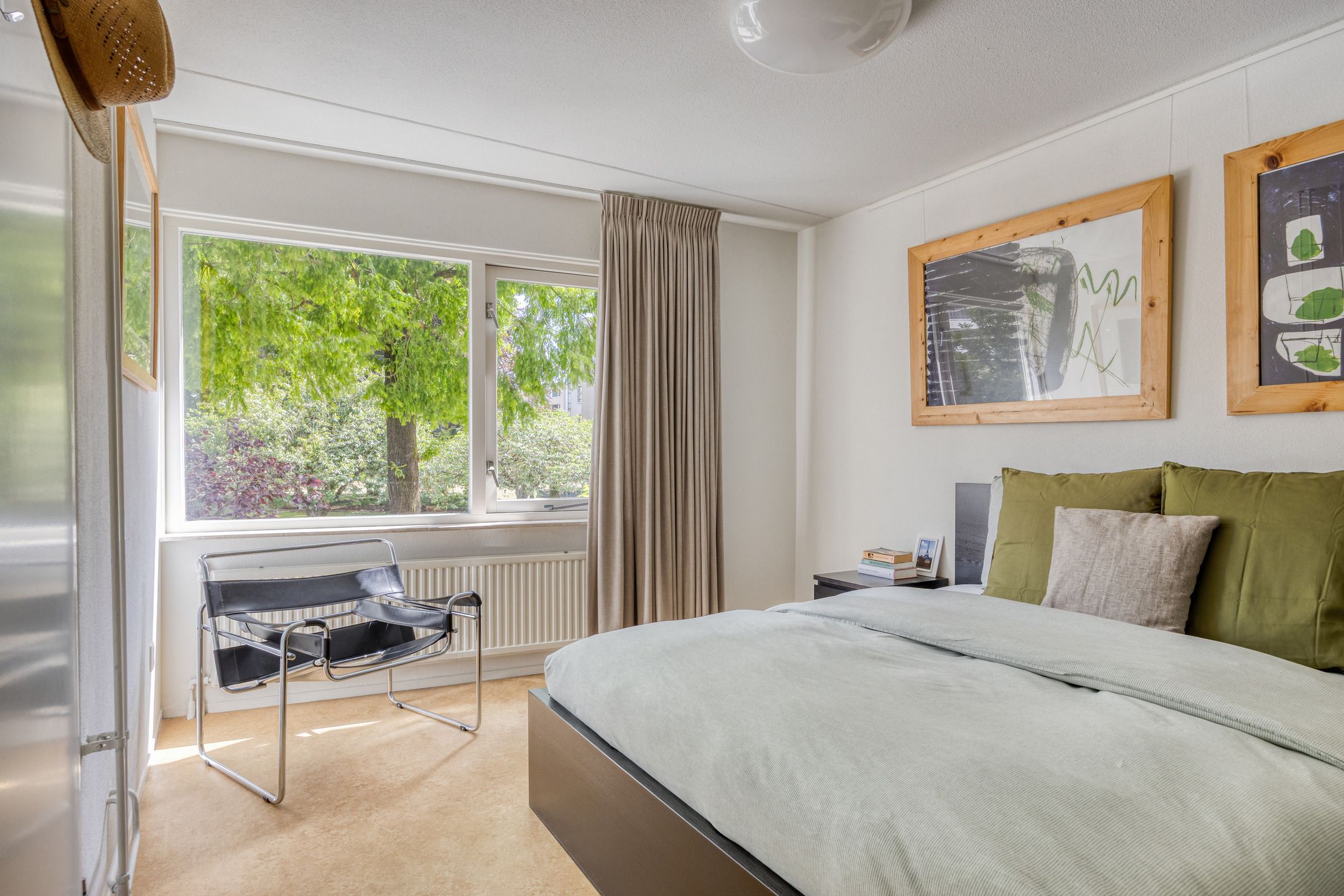 Photo 27 of Henriette Ronnerstraat 43