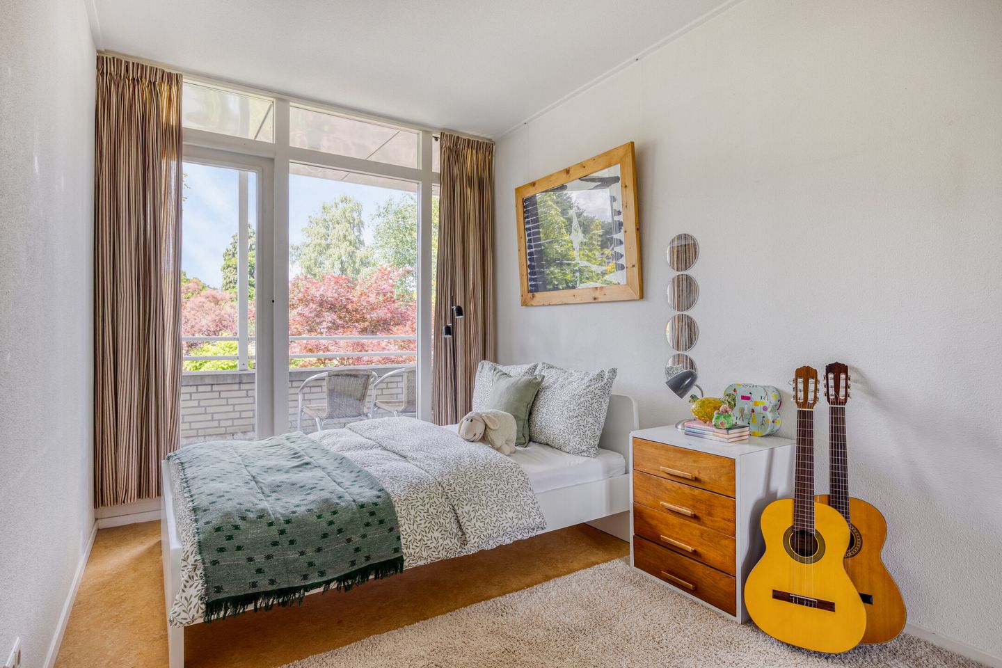 Photo 35 of Henriette Ronnerstraat 43