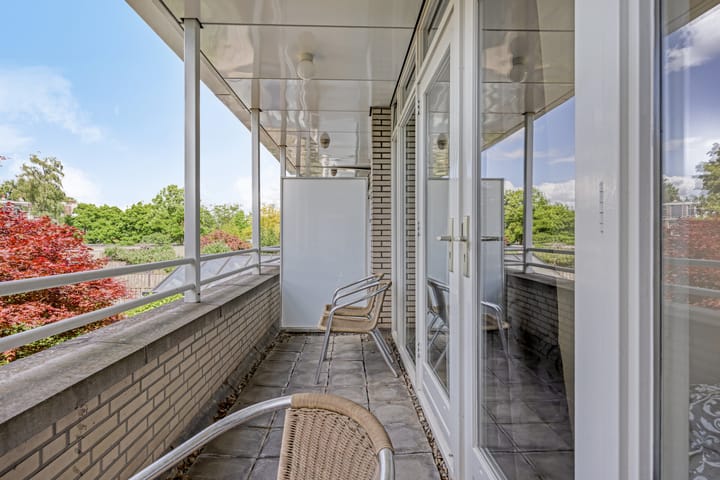 Photo 38 of Henriette Ronnerstraat 43