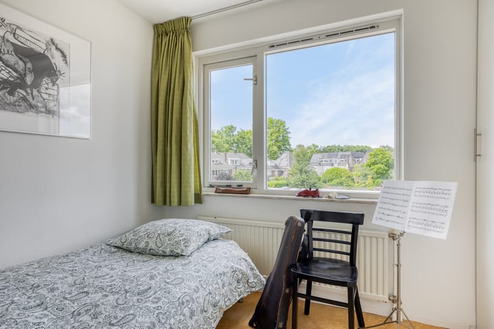 Photo 41 of Henriette Ronnerstraat 43