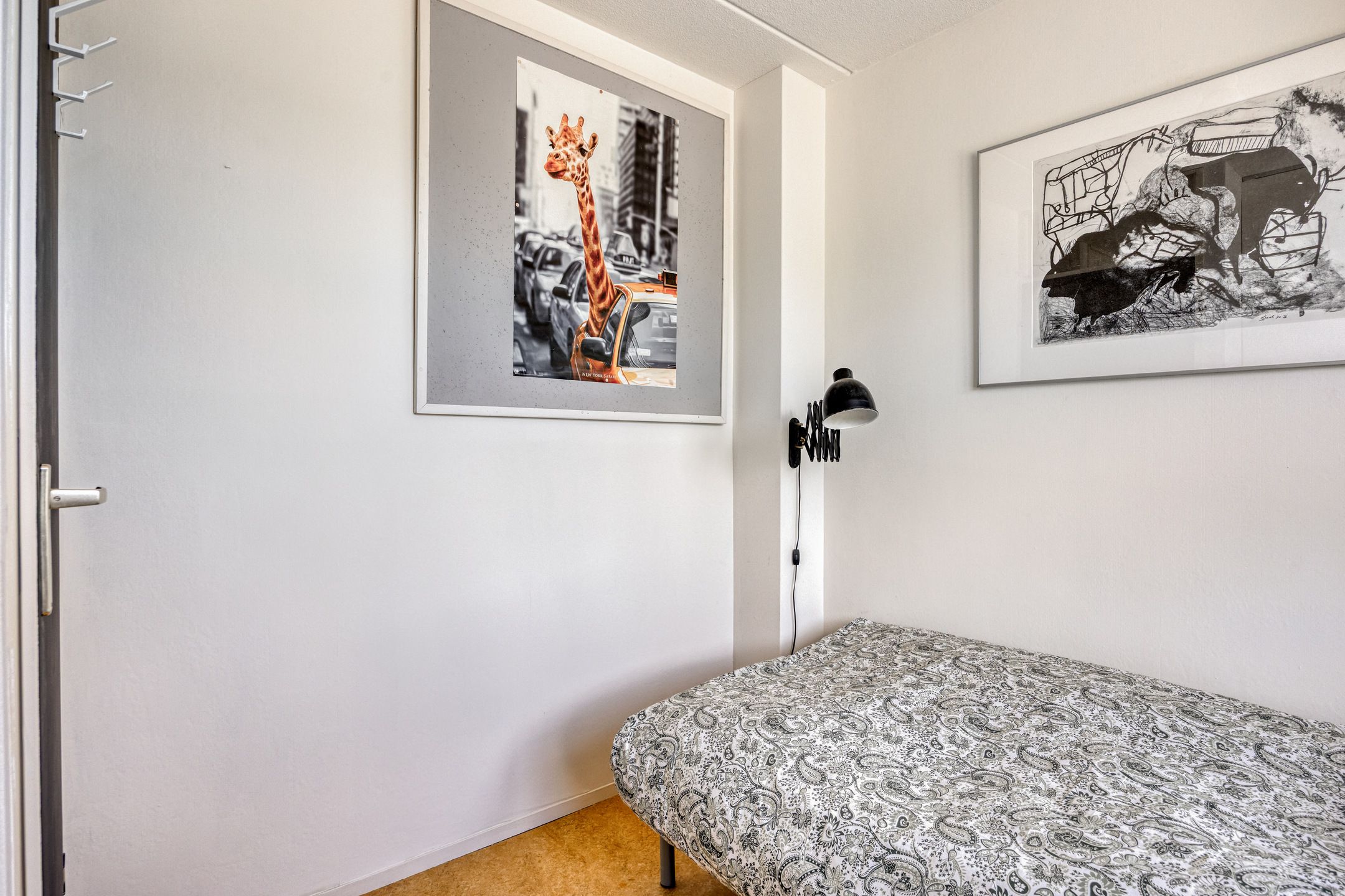 Photo 42 of Henriette Ronnerstraat 43