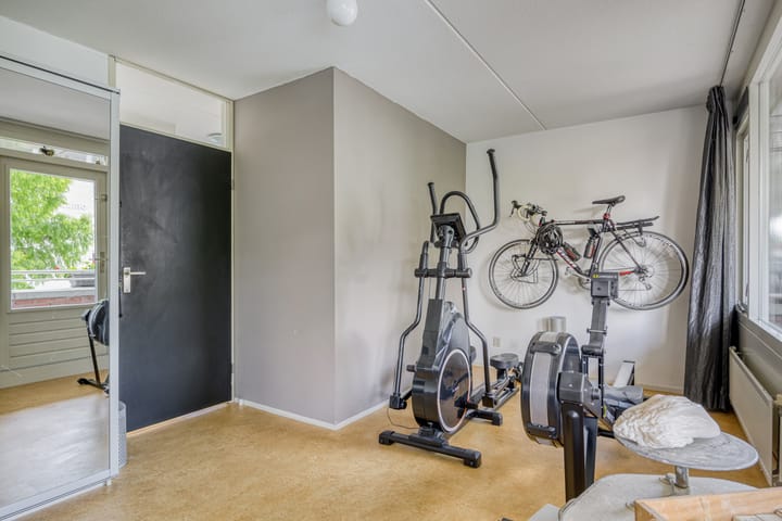 Photo 43 of Henriette Ronnerstraat 43