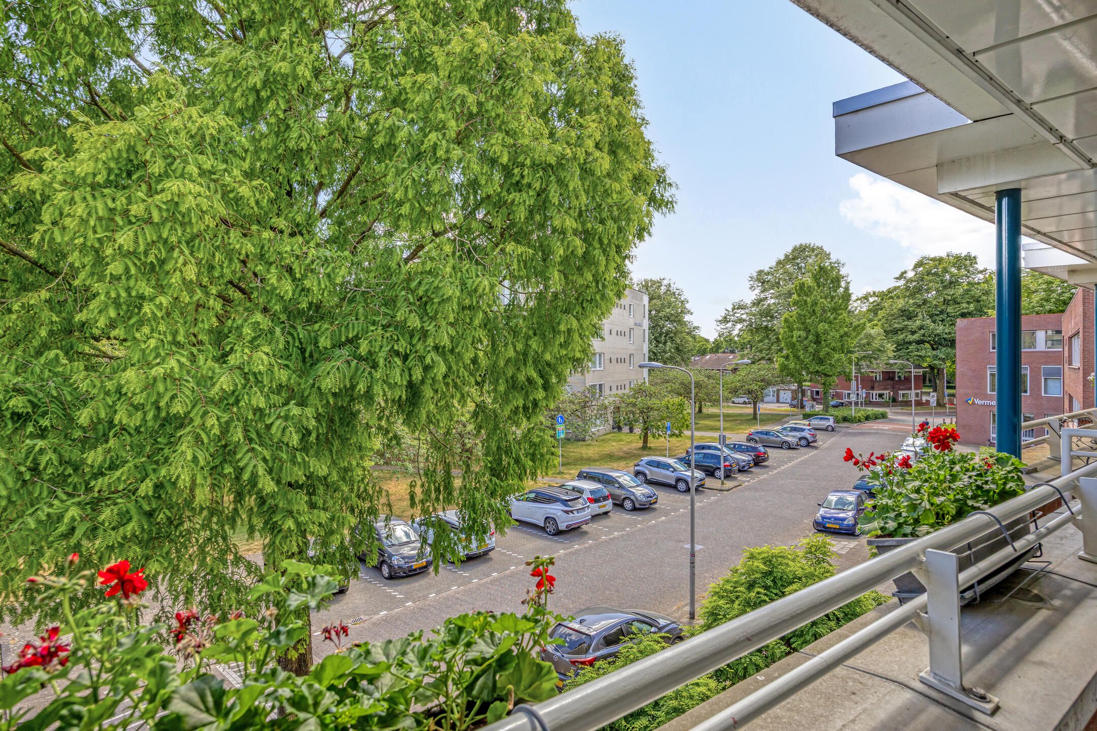 Photo 45 of Henriette Ronnerstraat 43