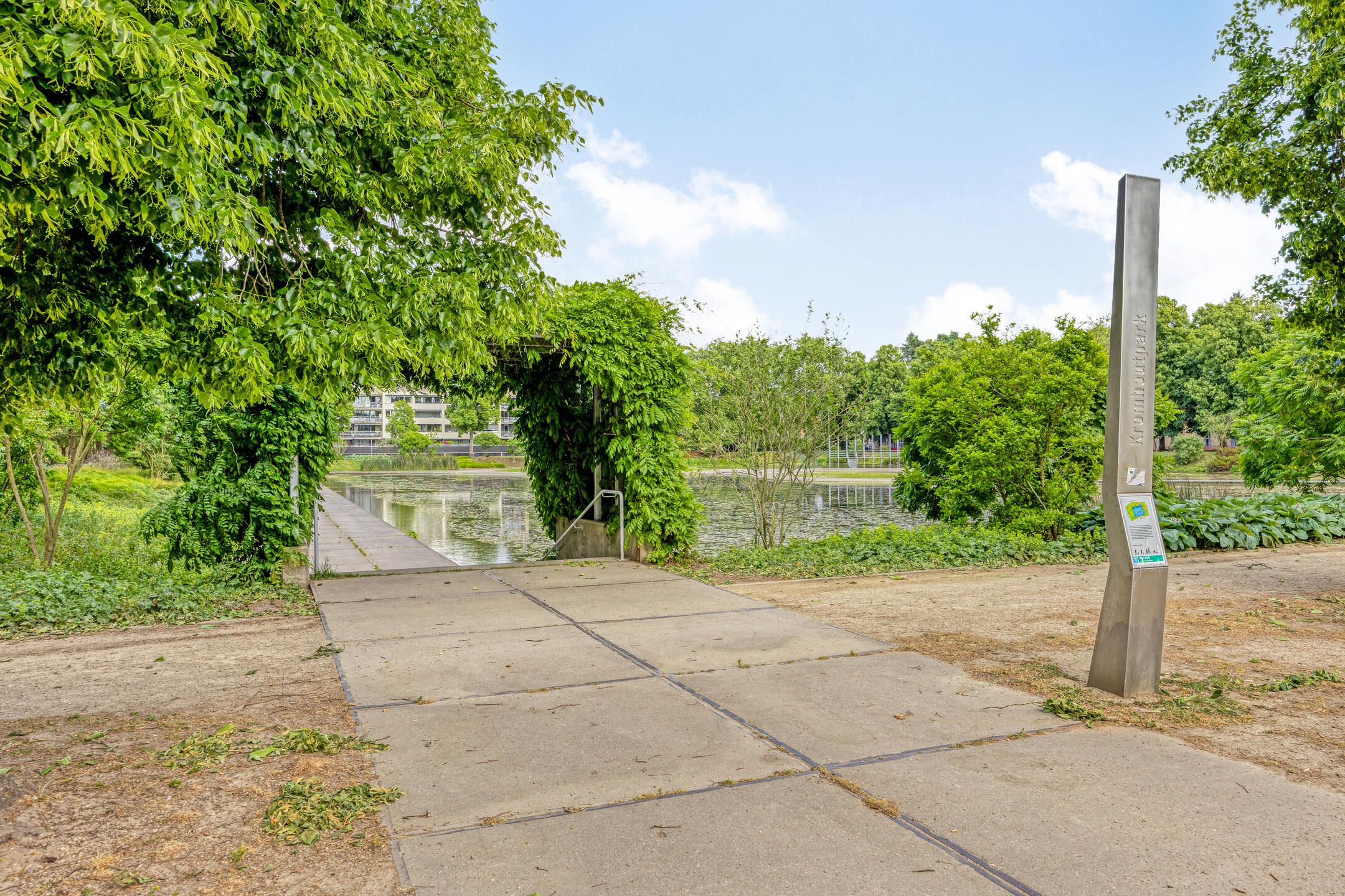 Photo 60 of Henriette Ronnerstraat 43