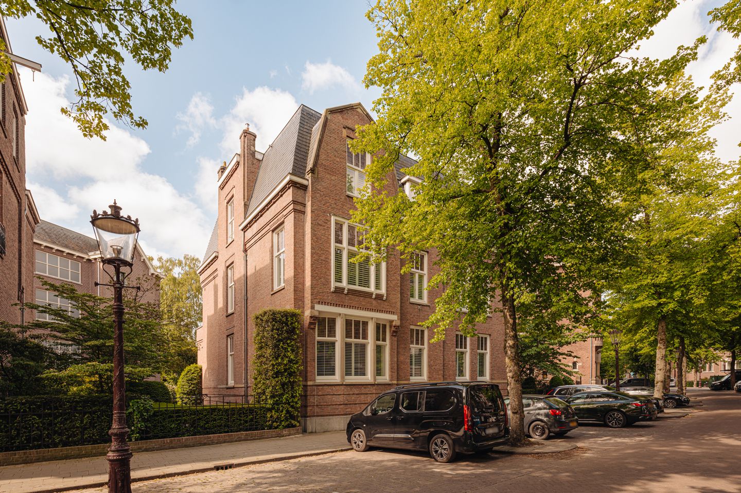 View photo 3 of Koningslaan 19